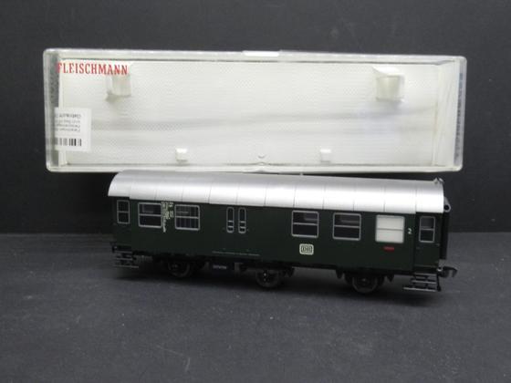 Fleischmann 5090 3-achs Umbau Personenwagen 2. Klasse Gepäckabteil DB grün Spur H0 OVP