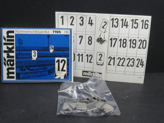 Märklin 7195 Numernschildgarnitur mit Zahlen und Metallständern Spur H0 OVP