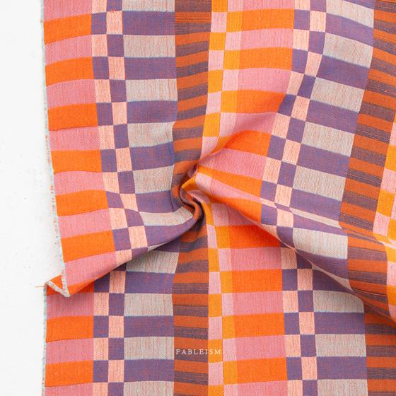 Fine & Dandy Webstoff von Fableism mit farbenfrohen Mustern – ideal für Taschen, Kleidung und Accessoires bei Spreefee Stoffe.