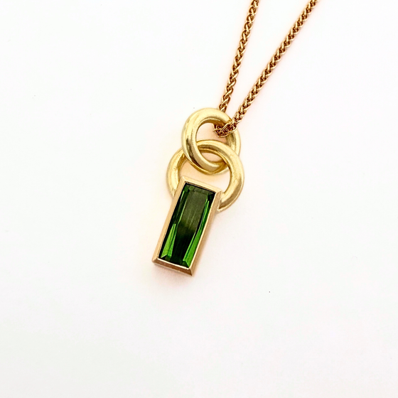 turmalin_anhaenger_handarbeit_gold