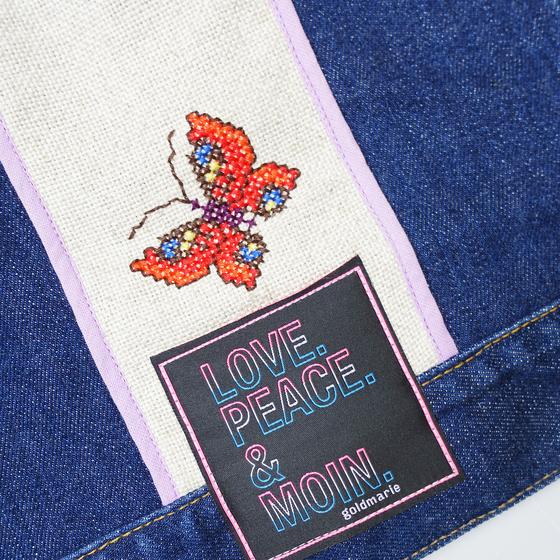 goldmarie Jeansweste LOVE PEACE MOIN - NR 41 - Stick-Applikation - Recycelt aus einer Jeansjacke - denim blau