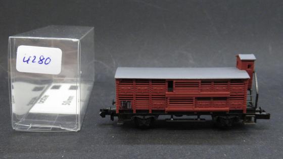 Arnold 4280 gedeckter Güterwagen für Kleinviehtransporte der DB Spur N