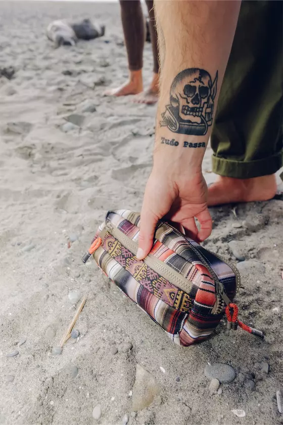 Kavu Out Pouch Quiet WIldflowers