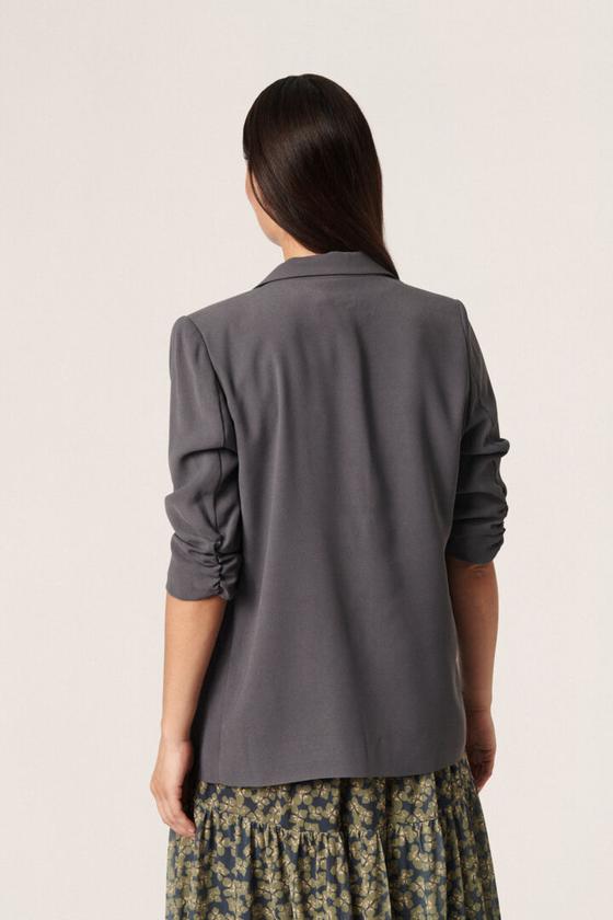 SOAKED IN LUXURY Blazer Shirley 30403608 magnet grau