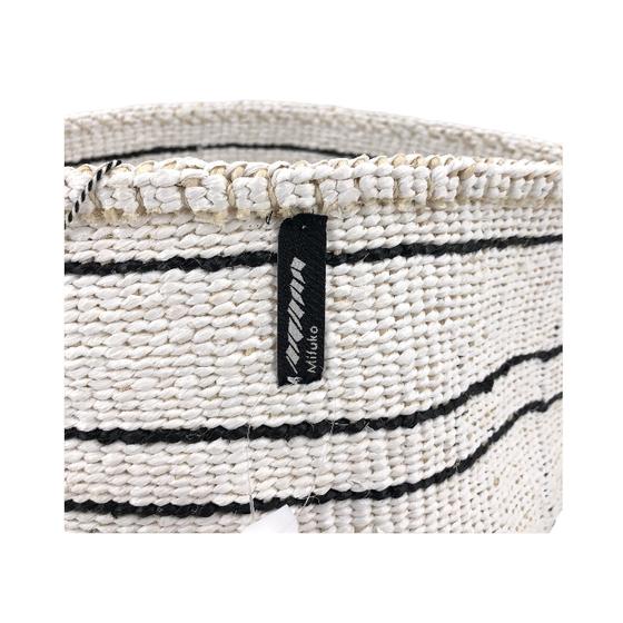 Mifuko Korb Kiondo M, weiß/schwarz, dünne Streifen