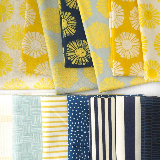 By the Seaside II von Cotton + Steel mit Grumpy Whales und Sonnen-Canvas, Design von Loes van Oosten.