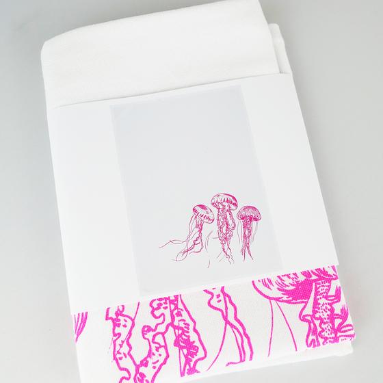 17;30 made in Hamburg Geschirrtuch QUALLEN - weiss-pink