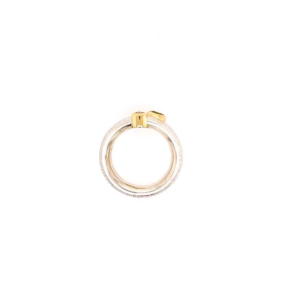Zweierlei Saphir im Ring