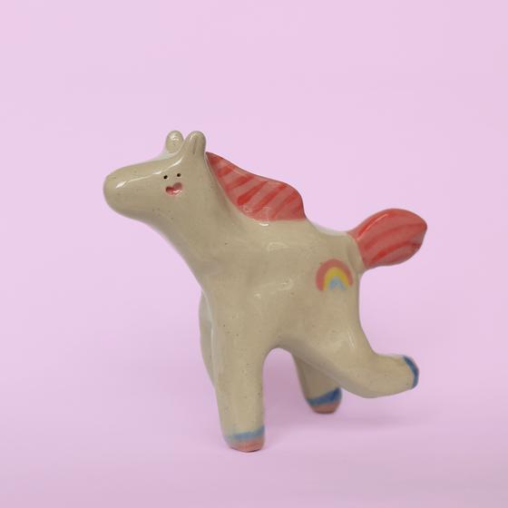 Kreaturen Horsies und Einhörner von Csaba Klement aka CsaK