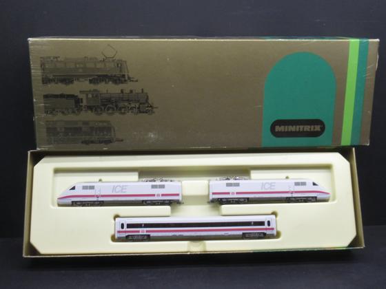 Minitrix 12885 Triebwagen ICE-2 D/CH Verkehr BR 401 081-5 Zwischenwagen DB AG Spur N OVP