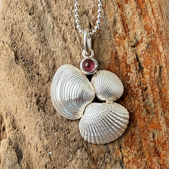 anhaenger_muscheln-silber_turmalin