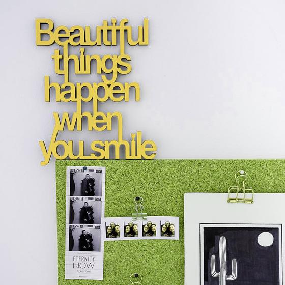 NOGALLERY Deko Schriftzug BEAUTIFUL THINGS HAPPEN WHEN YOU SMILE - gelb 