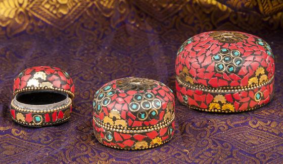 Mamallapuram, rot, 3er-Set Steindöschen, Weißmetall