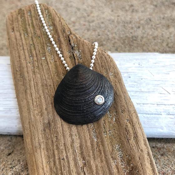 anhaenger-noerdliche-astarte-mit-brillant