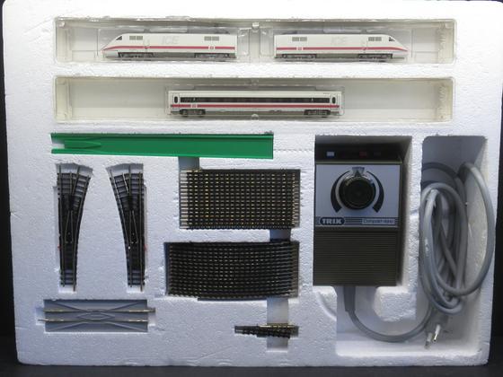 Minitrix 11076 ICE Inter City Express Triebzug Startset für Spur N, OVP