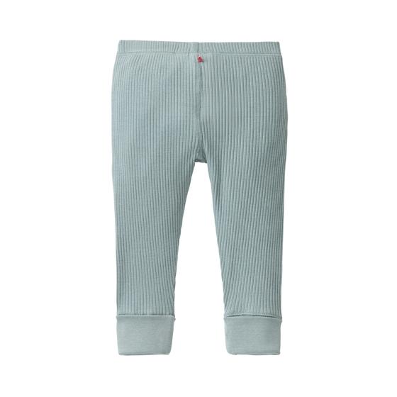 People wear Organic Leggings Balsamgrün