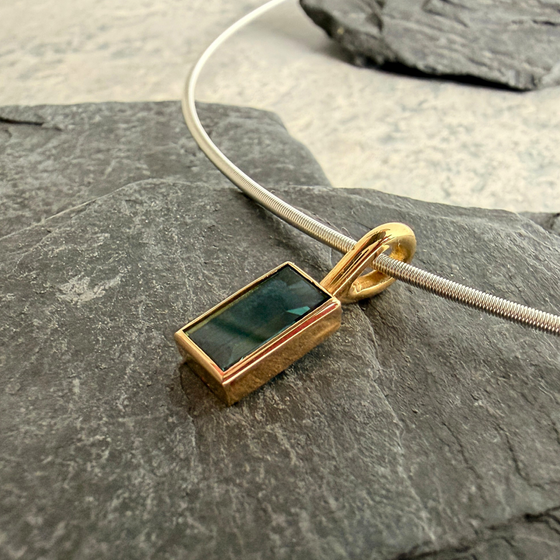 anhaenger_indugolith_gold