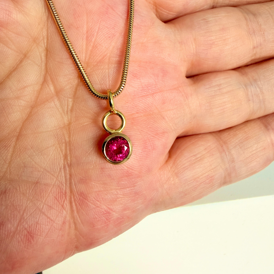 anhaenger_turmalin_rot_gold