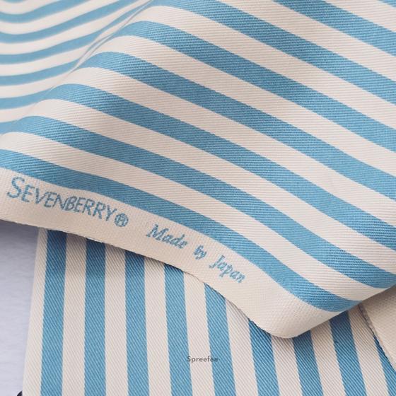 aqua-weiß gestreifter Baumwoll-Twill Stoff mit feiner Köperbindung – ideal für das Nähen von Taschen und Accessoires