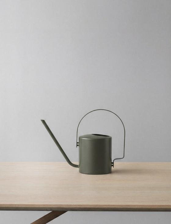 Arne Jacobsen Gieskanne Stahl