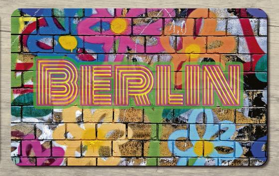 Frühstücksbrettchen  Flowerpower Streetart Frühstücksbretchen roter Schriftzug  mit grünem Rand auf buntem Hintergrund mit Blumen 