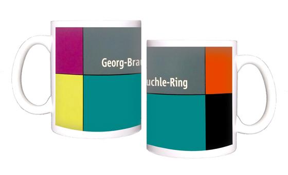 U-Bahnhof Georg-Brauchle-Ring Kaffeetasse - weiße Schrift, auf multicolor Plattenhintergrund