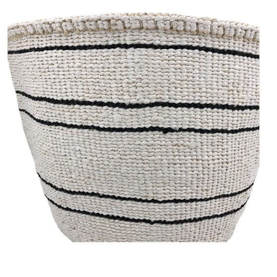 Mifuko Korb Kiondo M, weiß/schwarz, dünne Streifen