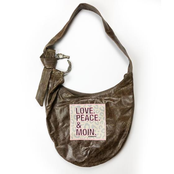 goldmarie Ledertasche Halbmond LOVE PEACE MOIN  - Leder mit Pferd-Ring  - vintage dunkelbraun