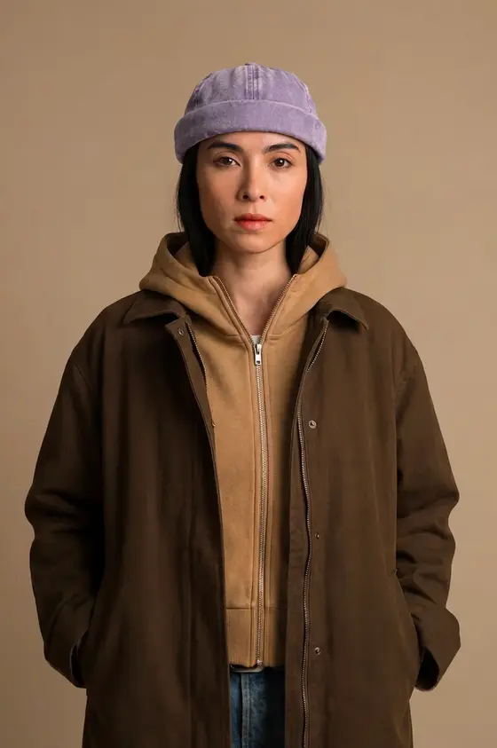 Docker Beanie Purple Washed Denim von Beton Cire