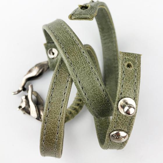goldmarie Wickelarmband Leder graugrün Messing Panther versilbert