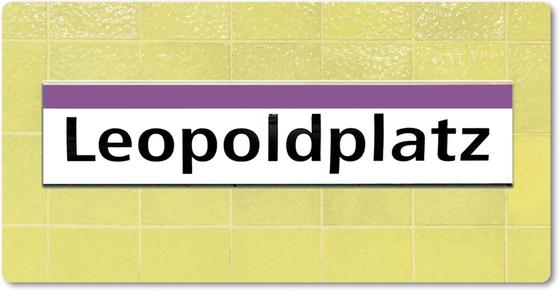 U-Bahnhof Leopoldplatz Kühlschrankmagnet - weißes Schild mit schwarzer Schrift auf gelbem Fliesenhintergrund