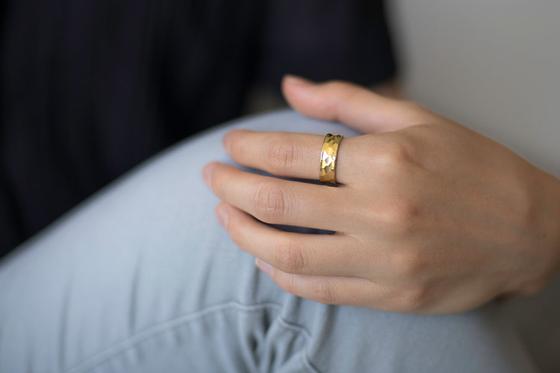 Hammered Band Ring Messing