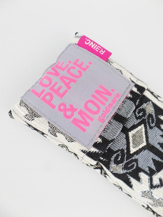 reinc. Yoga Augenkissen LOVE PEACE MOIN by goldmarie - schwarz-weiß-pink Ornamente - 19x8cm