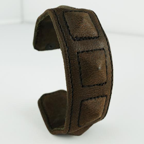 goldmarie Armreif COVER NIETEN ONE - vintage Leder - braun