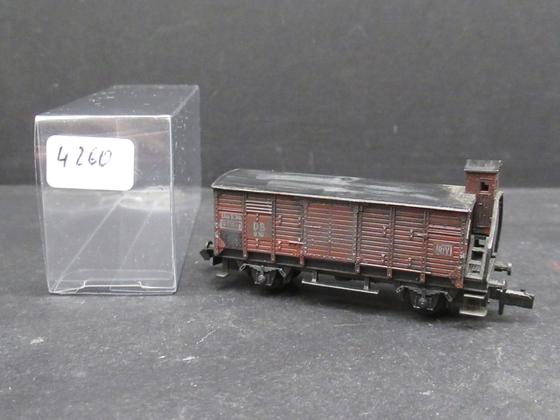Arnold 4260 (0426) Gedeckter Güterwagen Bremserhaus DB braun gealtert Spur N