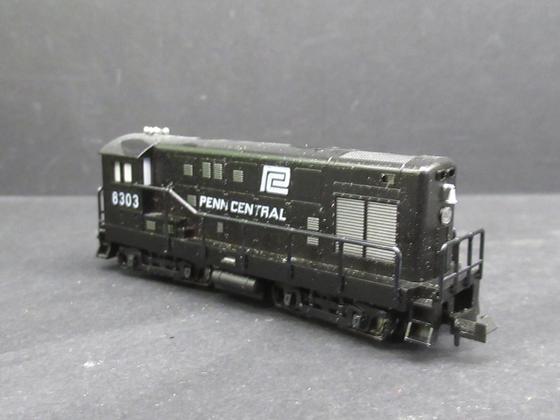 Minitrix 2003 US-Diesellok Fairbanks Morse H-12-44 Nr. 8303 Penn Central schwarz Spur N