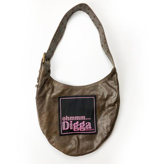 goldmarie Ledertasche Halbmond OHMMM DIGGA - Leder - vintage braun