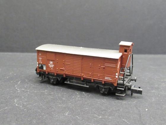 Arnold 4275 Gedeckter Güterwagen mit Bremserhaus DR München 55336 braun Spur N