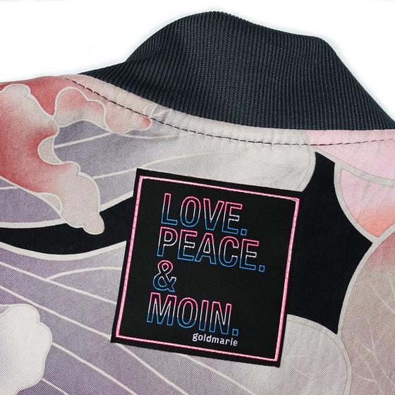goldmarie Seidentuch-Weste LOVE PEACE MOIN - Vintage-Stoff Recycelt - rose-schwarz - reversible LOVE IS MY SUPERPOWER Denim - mit Kosmetiktasche