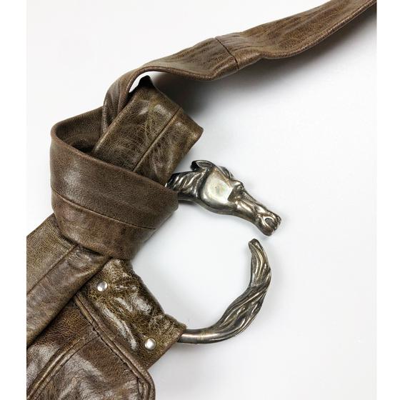 goldmarie Ledertasche Halbmond LOVE PEACE MOIN  - Leder mit Pferd-Ring  - vintage dunkelbraun