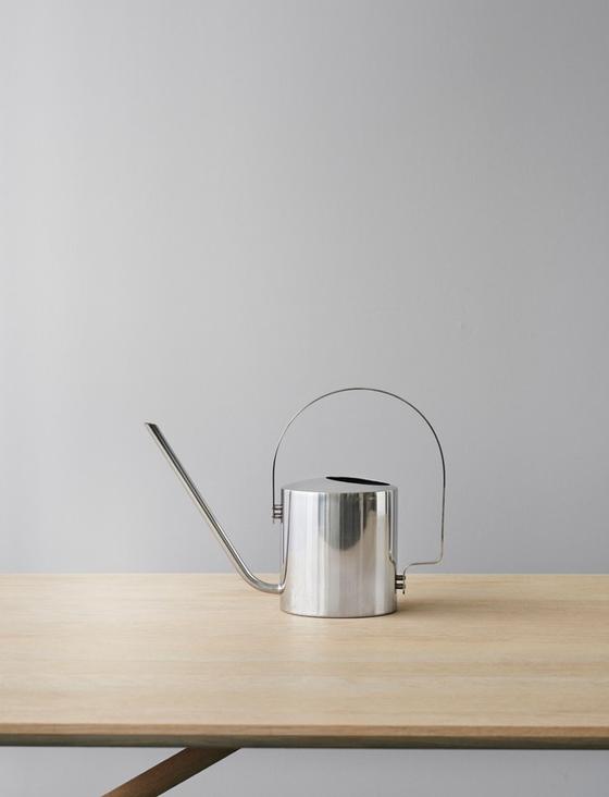 Arne Jacobsen Gieskanne Stahl