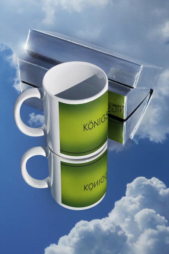 S-Bahn Hamburg Kaffeebecher Kaffeetasse S-Bahnhof Königstrasse, tom bäcker, Geschenkidee, schwarze Schrift auf grünem Hintergrund