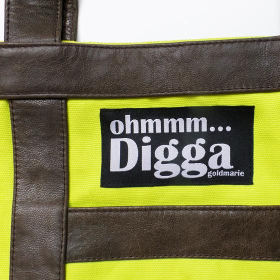 goldmarie Shopper Tasche OHMMM DIGGA Canvas Leder Mix neongrün-braun-schwarz-weiß 
