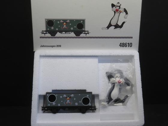 Märklin 48610 Jahreswagen 2010 mit Torwandwagen und Figur Kater Sylvester Spur H0 OVP