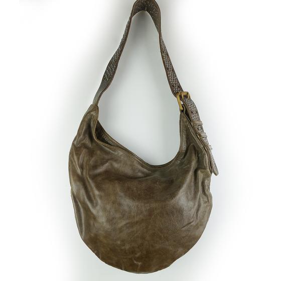 goldmarie Ledertasche HALBMOND - Taschenriemen-Nietenbesatz - vintage braun