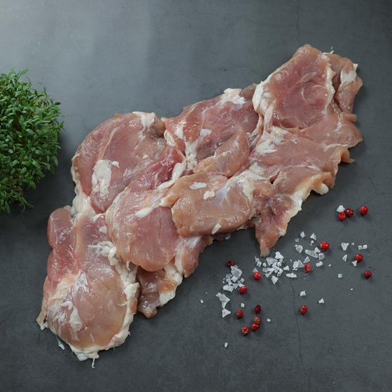 Kachelfleisch vom Offenstallschwein, gruen mariniert
