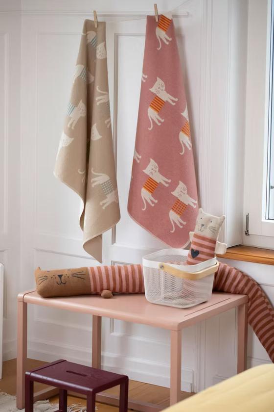 David Fussenegger Babydecke Katzen Rouge