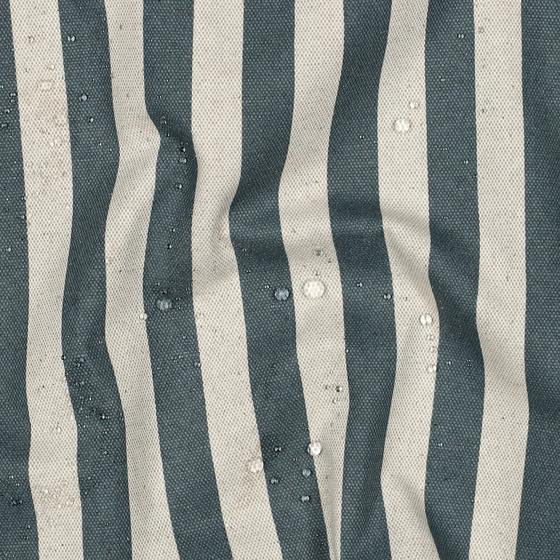 Beschichteter Canvas in Leinenoptik mit blauen Streifen – robuster, wasserabweisender Stoff für Taschen und Accessoires.