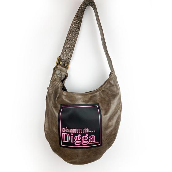 goldmarie Ledertasche Halbmond OHMMM DIGGA - Leder - vintage braun