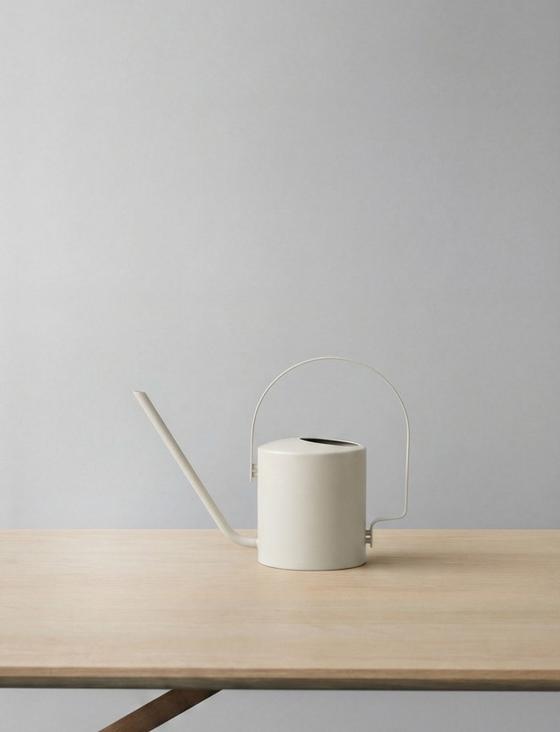 Arne Jacobsen Gieskanne Stahl